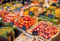 Marché des producteurs audois, fruits et légumes de saison