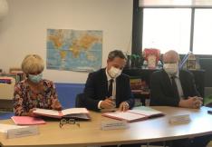 Signature convention protection de l'enfance Hélène Sandragné Adrien Taquet