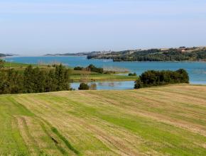 vue une etandue d'eau