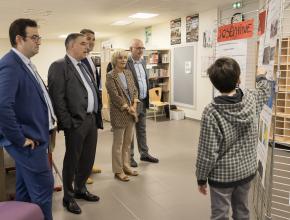 Inauguration d'une fresque symbolisant la lutte contre les discriminations au collège de Montesquieu à Narbonne