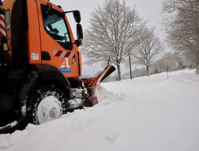 Opérations de déneigement sur le secteur de Cuxac-Cabardès La Loubatière
