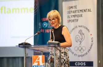La présidente du Département de l'Aude Hélène Sandragné à l'annonce du passage de la flamme olympique dans l'Aude.