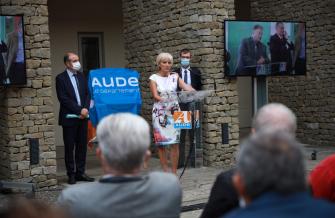 André Viola, Hélène Sandragné et Gael Rainaud rendent hommage à Marcel Rainaud.