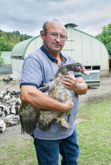 Marc Tardieu, éleveur de volailles à Mézerville