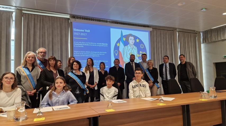 Annonce du nouveau nom du collège de Grazailles, à Carcassonne, qui sera Simone Veil