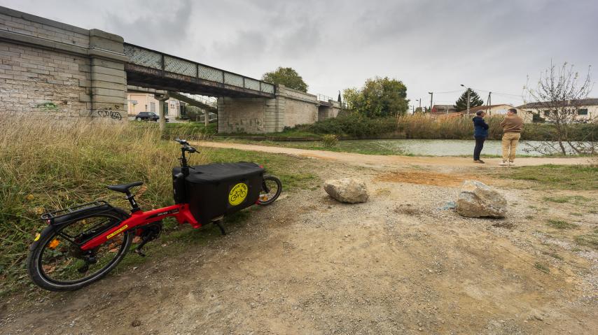 véloroute à Carcassonne, au niveau du pont SNCF
