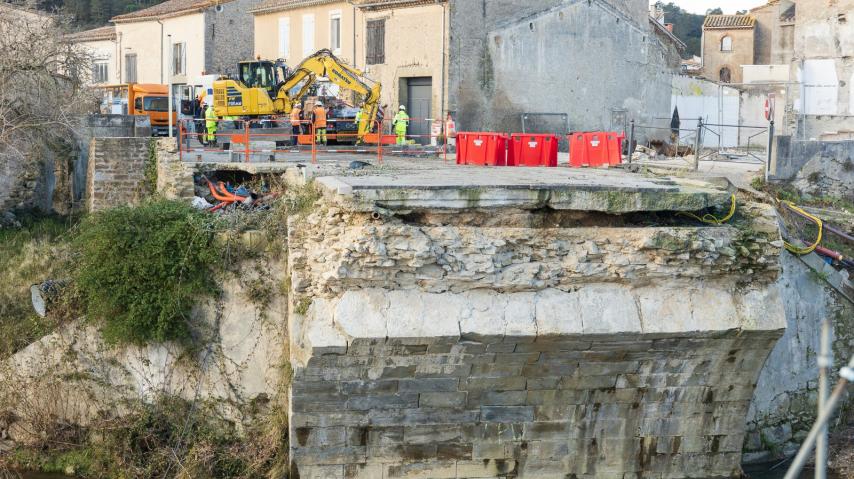 Dépose du pont de VILLEGAILHENC dans l'Aude