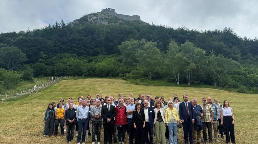 Les membres du comité de bien  de la candidature des forteresses royales du languedoc au patrimoine mondial de l'Unesco se sont retrouvés à Montségur pour la réunion de l'année 2025.