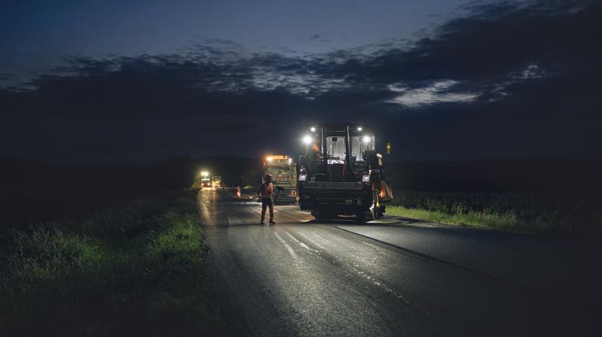 chantier routier réalisé de nuit
