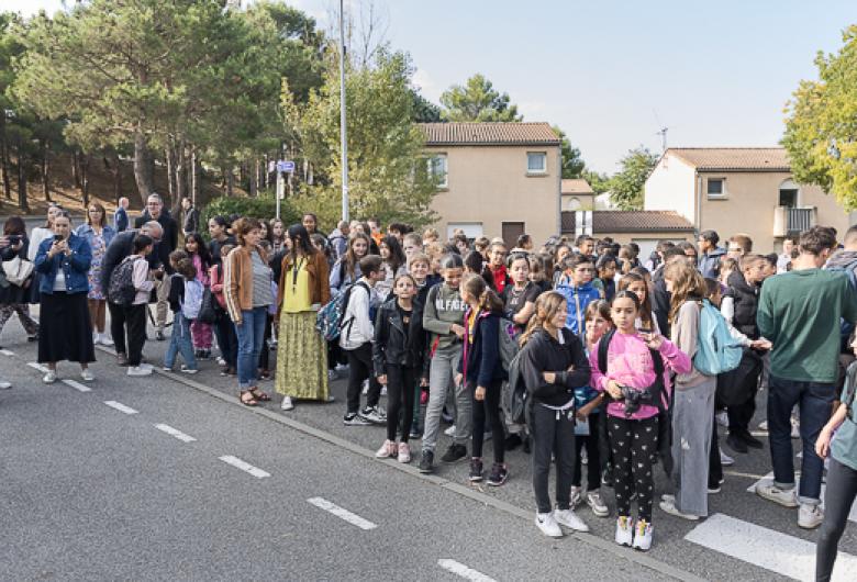 Dévoilement plaque collège Simone Veil à Carcassonne.